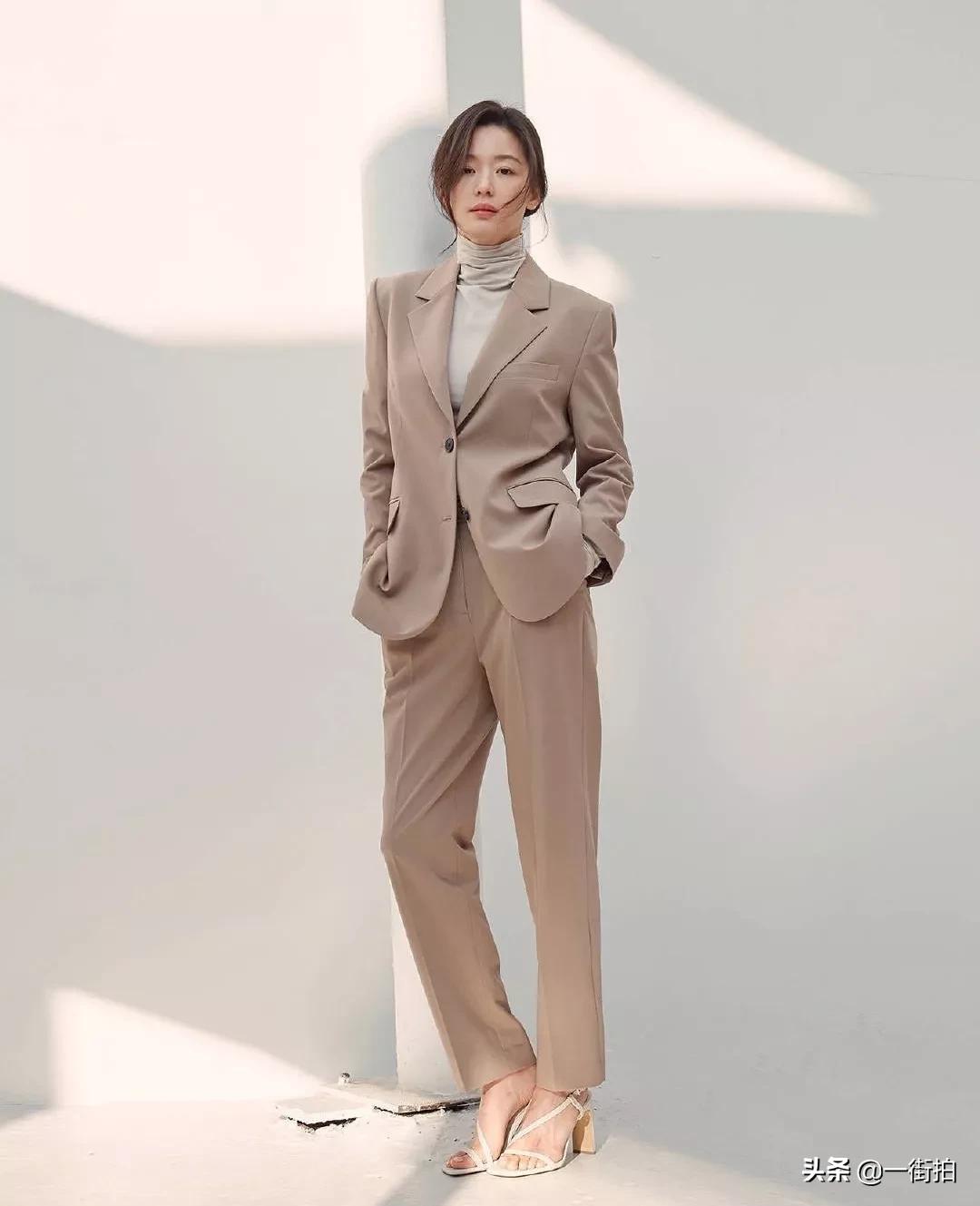 38岁全智贤拍时尚大片,38岁全智贤裸妆