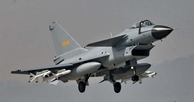 伊朗一直对俄式战机情有独钟,买歼-10只以谣言存在,但时代变了