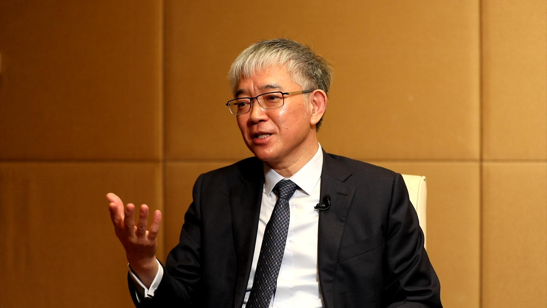 刘晓春:有企业倒闭是正常的,要允许小微企业的*款贷**利率高一些