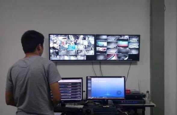 如何用手机摄像头查找针孔摄像头,怎么查看被盗手机的摄像头