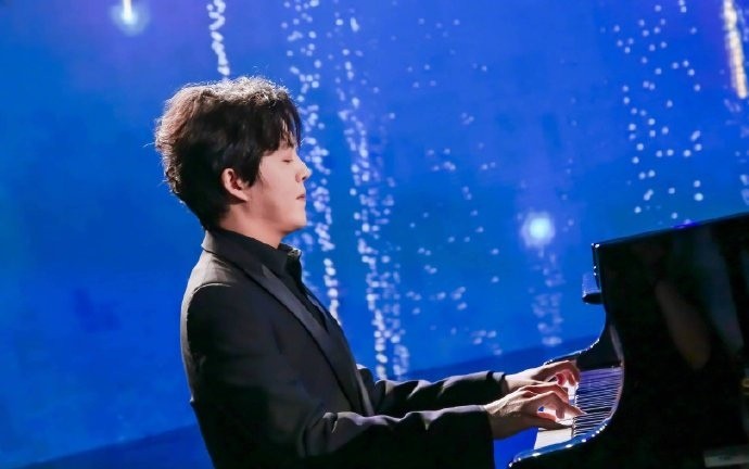 钢琴家李云迪现在如何,钢琴曲王子李云迪事件