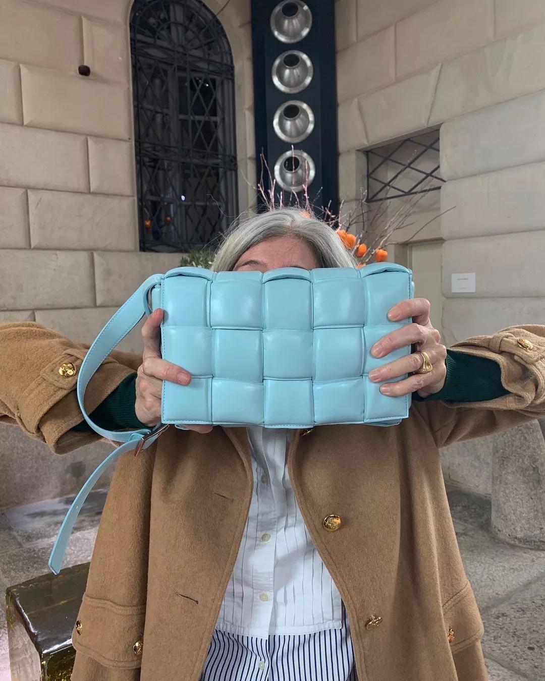 鞠婧祎妆容和杨幂对比,鞠婧祎穿山寨货被发现