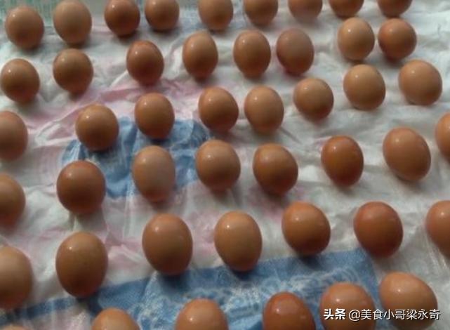 70岁奶奶腌鸡蛋配方,奶奶教你腌鸭蛋好吃又简单方法