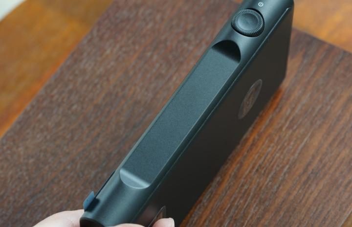 又一部能买两台苹果手机、两部华为手机的国产超豪华MP3问世了