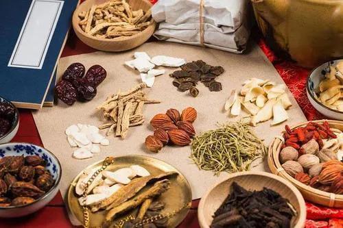 偏头痛的中医辨证论治方剂,请问偏头痛的病因病机是什么