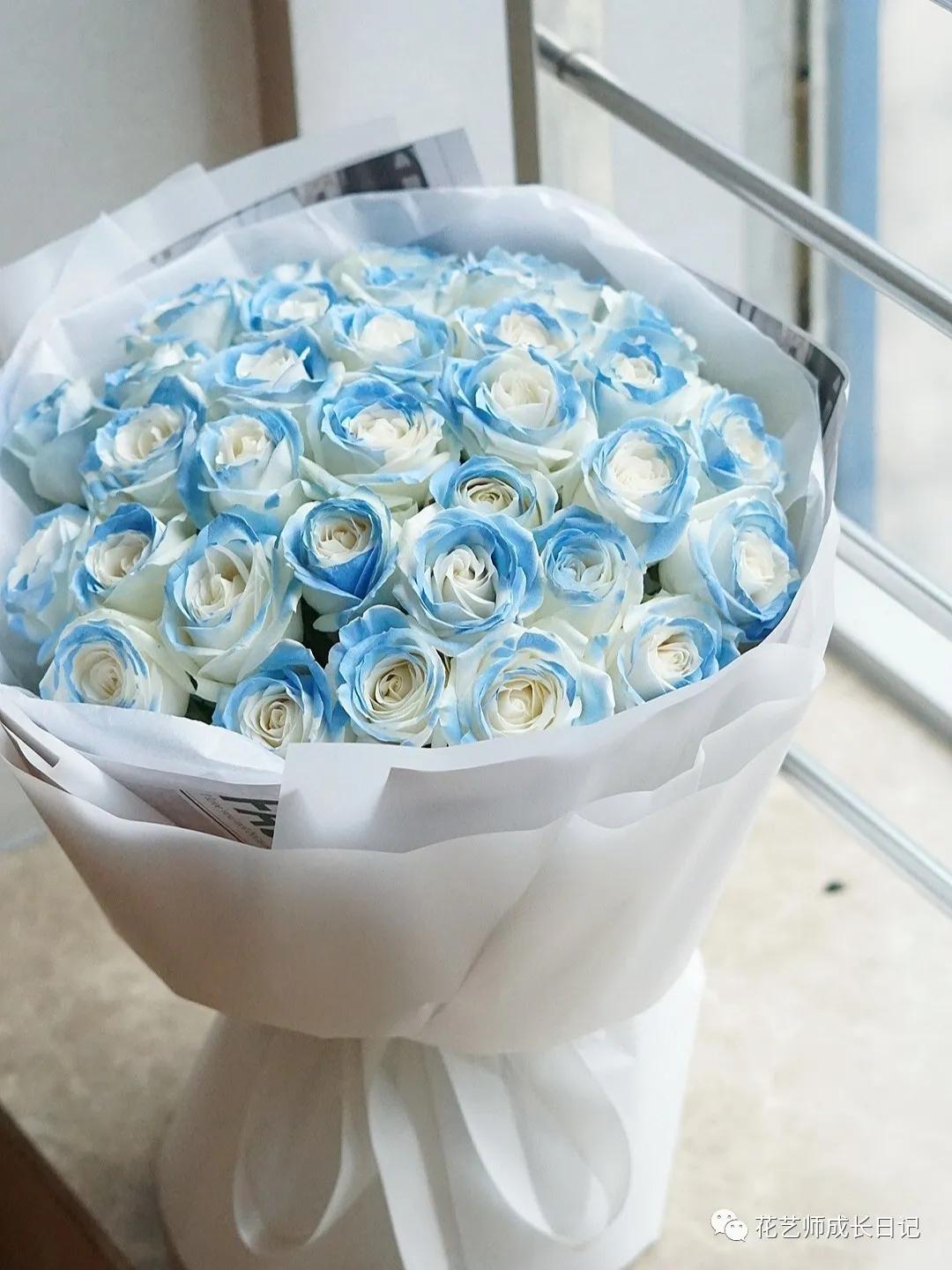 节日特辑vol.3|520碎冰蓝玫瑰花束，再来一波