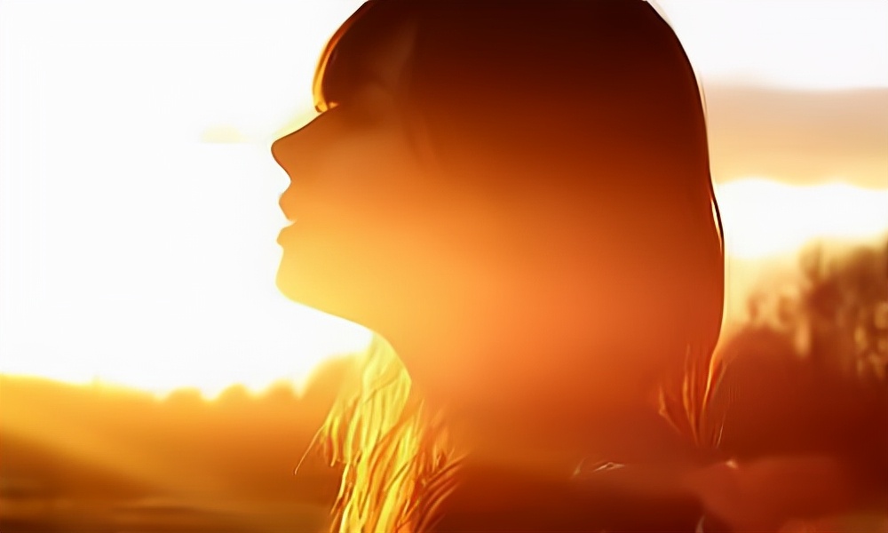 抑郁症:贪食症和双相折磨了她5年,终于被彻底疗愈