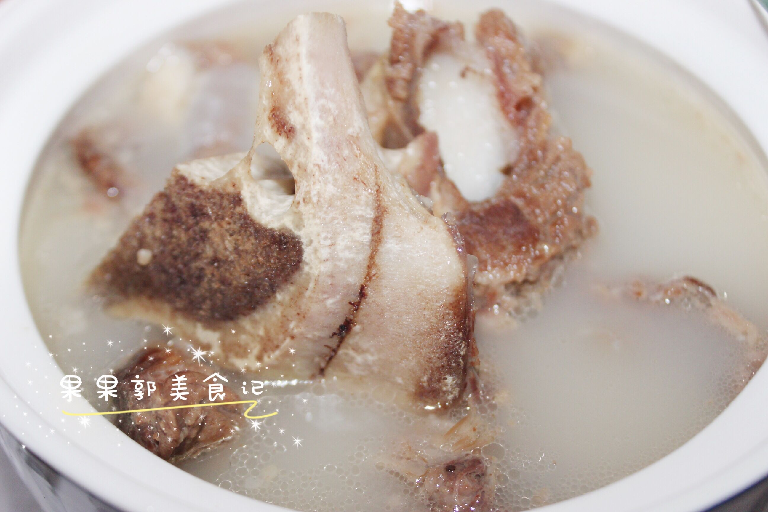 为什么牛骨汤有怪味,如何让牛骨汤的味道更醇厚