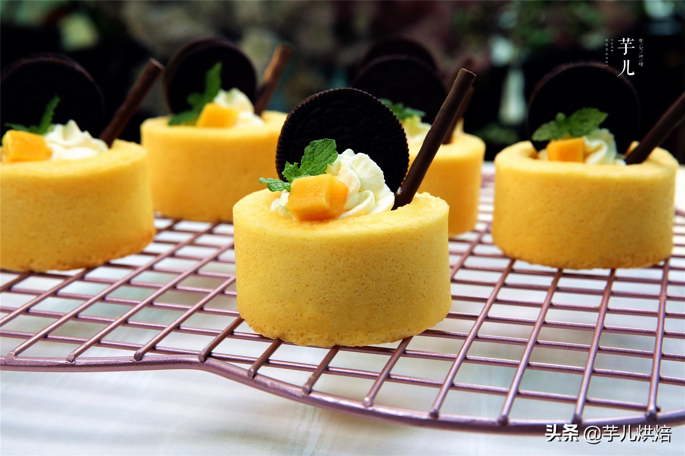 如何做杯子蛋糕好吃,5分钟就可以做好的杯子蛋糕