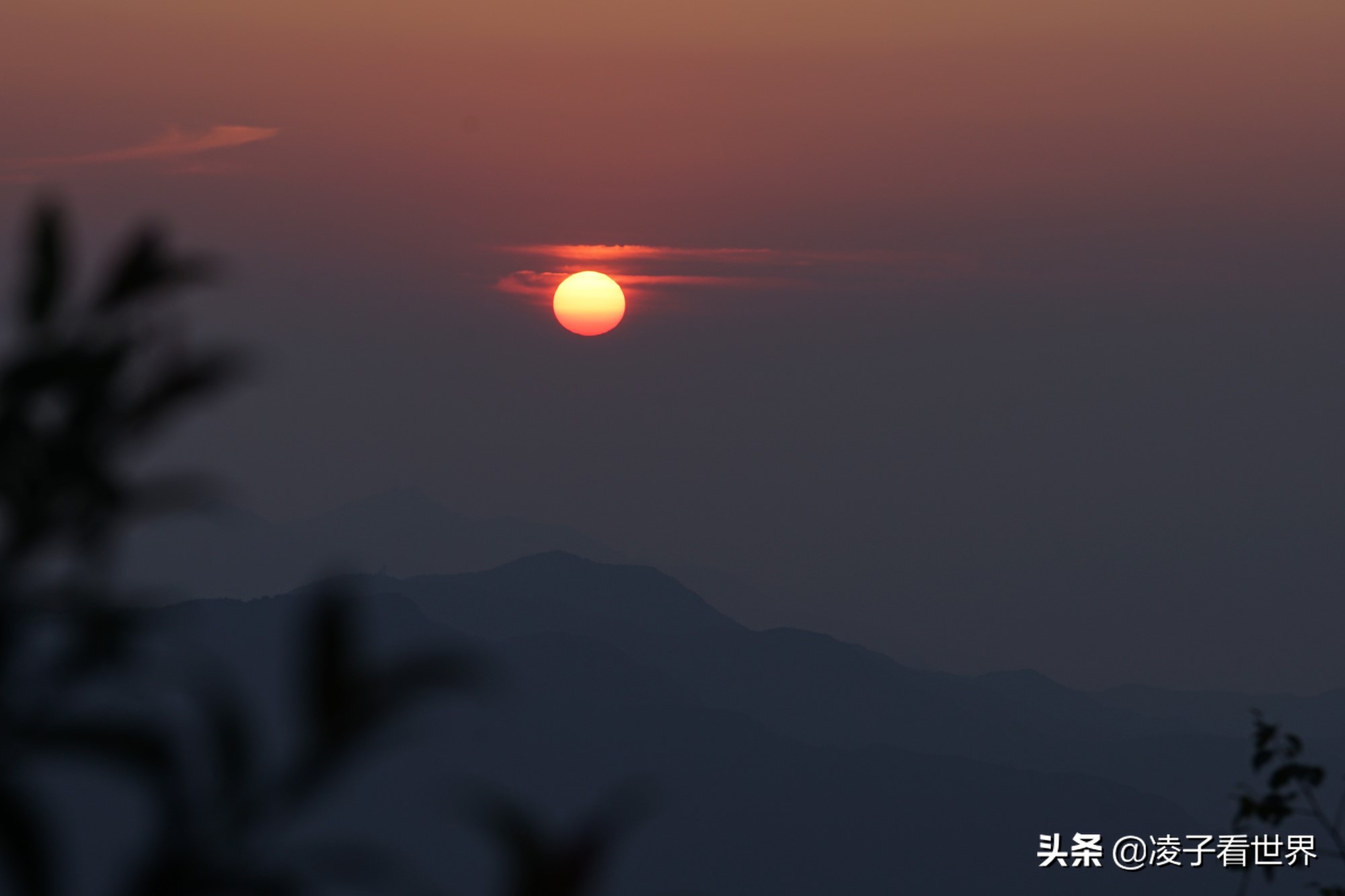 逃离北京40度高温，房山享受22度清凉，看银狐，逛古街吃铁锅炖