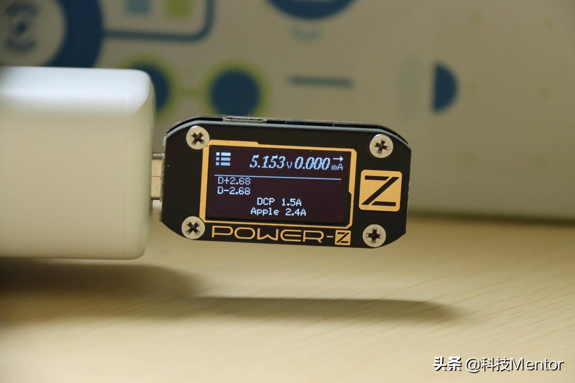 图拉斯小冰块30w快充充电器,图拉斯小冰块和安克充电器