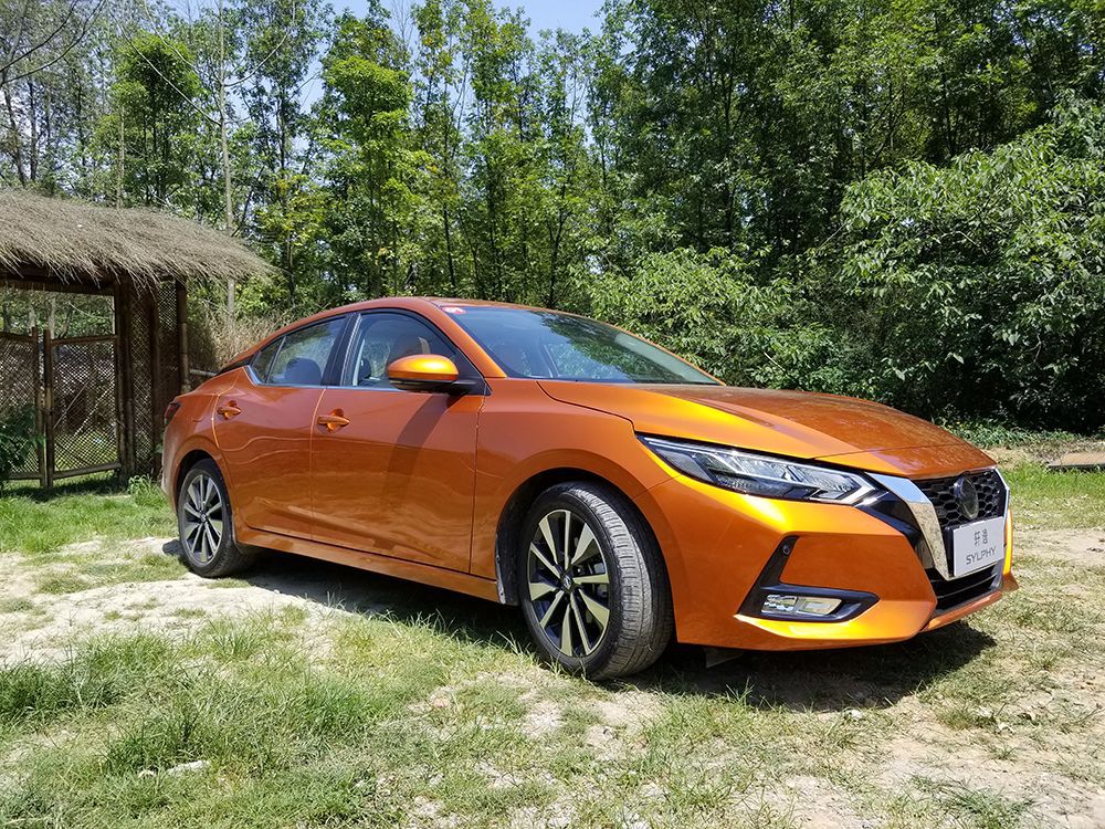 日产轩逸14款1.6无级xvcvt尊享版,试驾朗逸plus1.5l和14代轩逸谁好