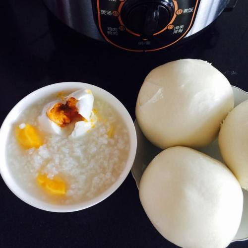 如何腌鸭蛋让鸭蛋流油,用白酒和盐腌好鸭蛋后怎么存放