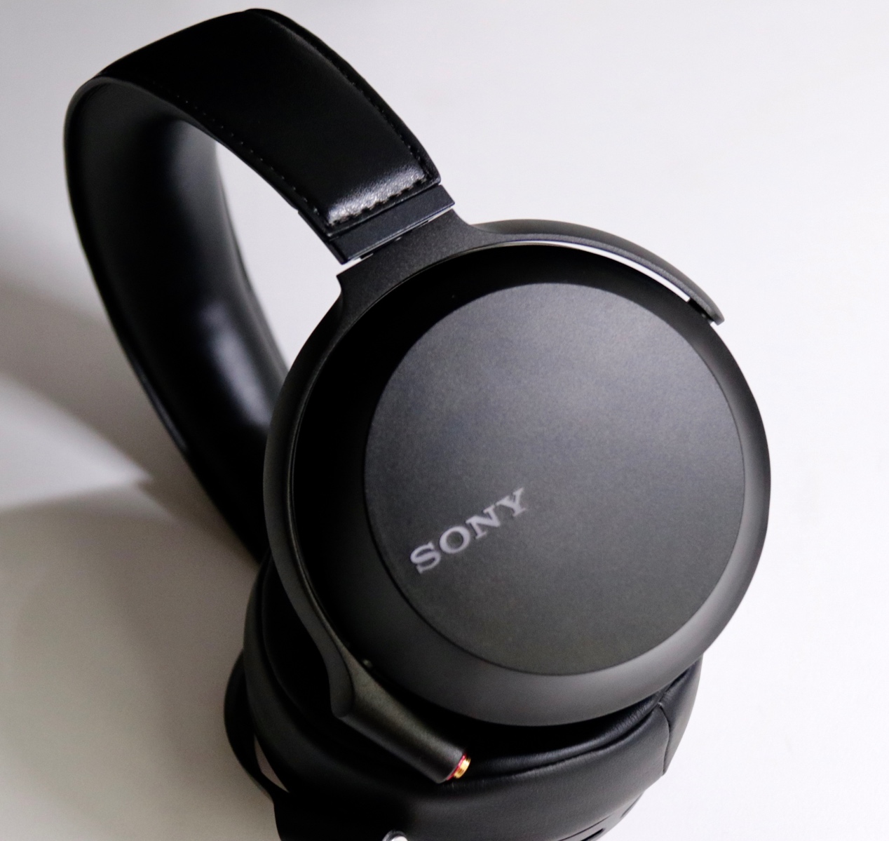 索尼mdrz7对比z7m2,索尼wh-1000xm5和mdr-z7m2