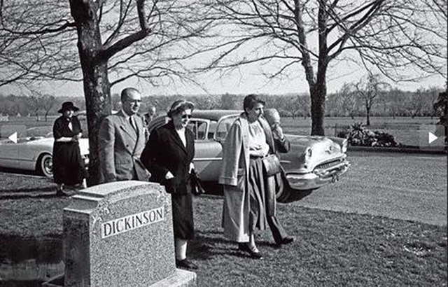 爱因斯坦死前大脑被解剖,爱因斯坦死后大脑被解剖成240块