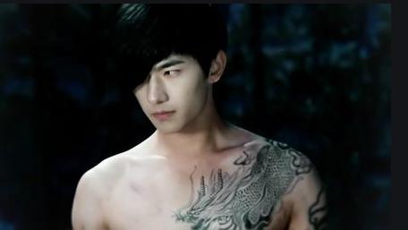 盗墓笔记中东北张家的起源,盗墓笔记张家的起源发展及衰败