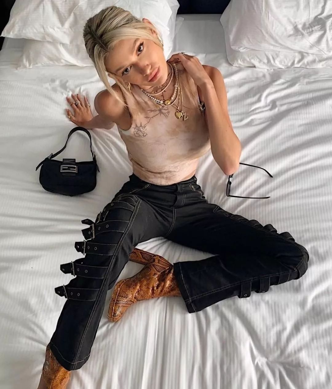 bella风格裤子,bella穿搭运动裤