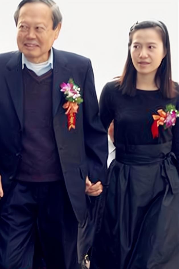 结婚11年翁帆说出嫁给杨振宁原因,28岁嫁给杨振宁的翁帆