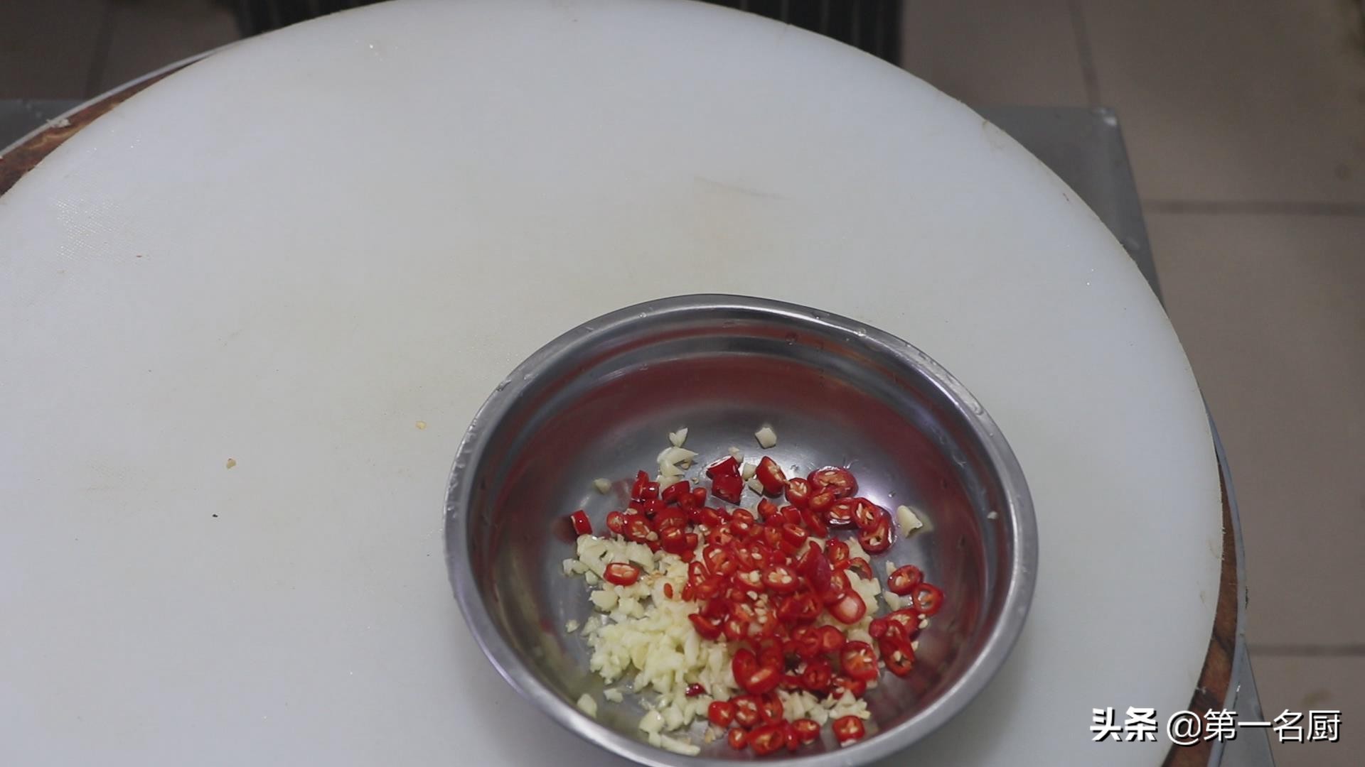 酥脆爽口的拌黄瓜这样做才够味,黄瓜怎样拌最好吃又快又简单