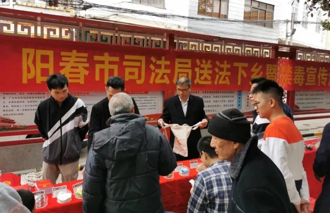 拐卖儿童犯罪建议十年起判,人大会议代表建议拐卖儿童重罚