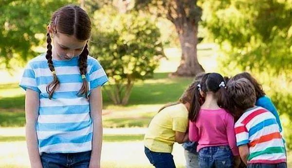 孩子受老师教训心里难受怎么办,家长应对孩子的暴力