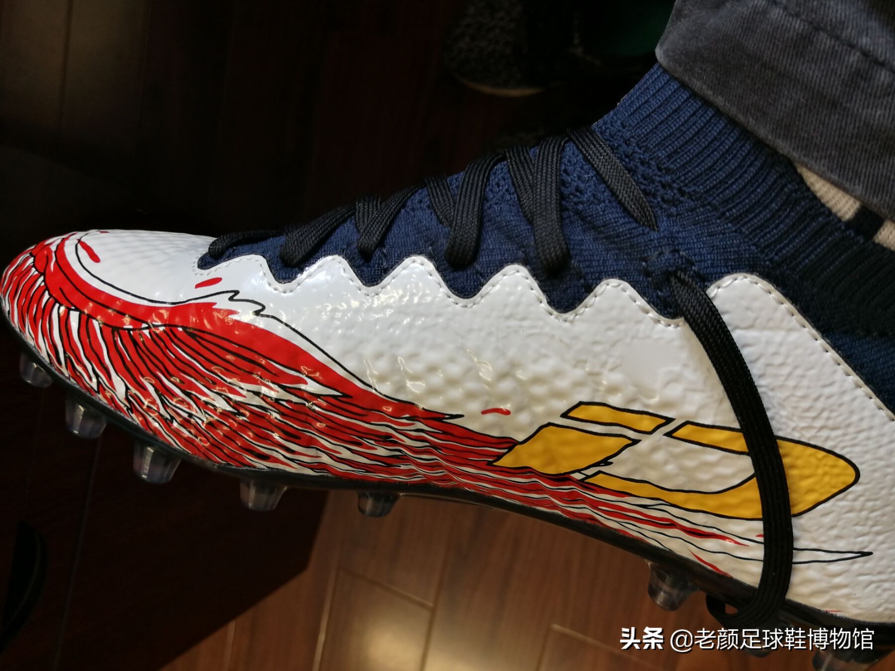 安踏李宁为什么不做钉鞋,中国李宁足球鞋