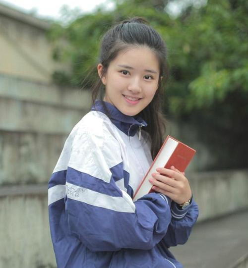 我国最“憋屈”洁面乳，明明有“香奈儿”的实力，却常被误是街货