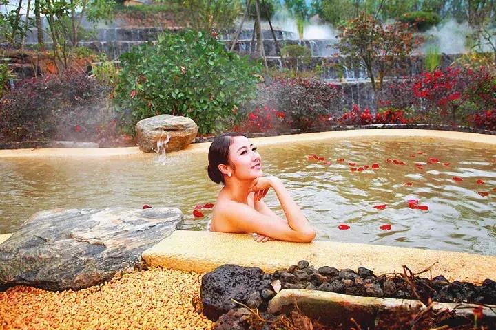 适合冬天的温泉酒店推荐,冬天日式温泉酒店