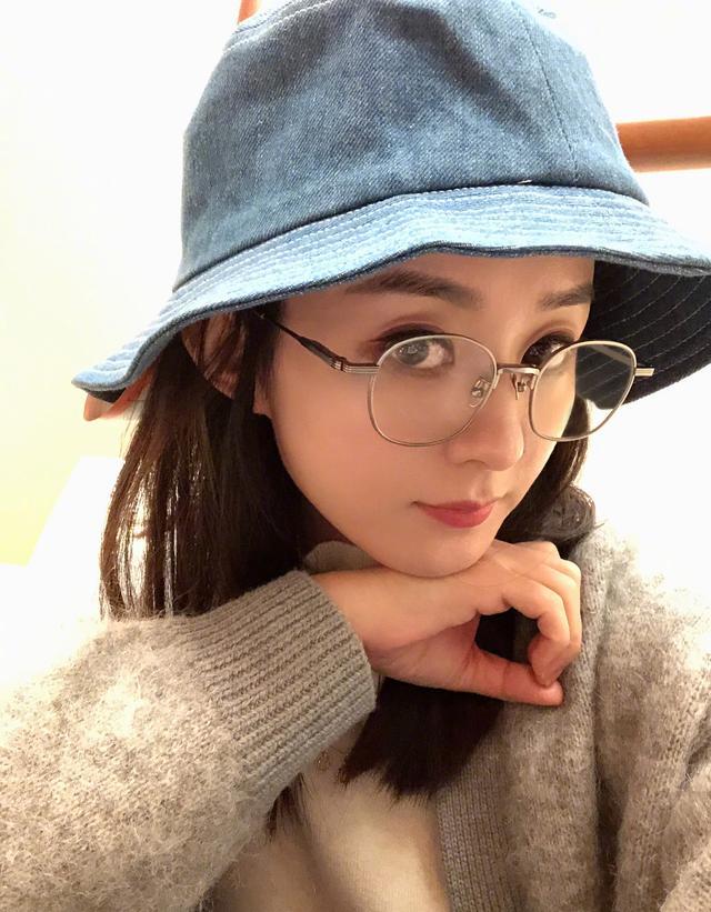 戴眼镜就不能好看吗,眼镜美妆技巧全解析