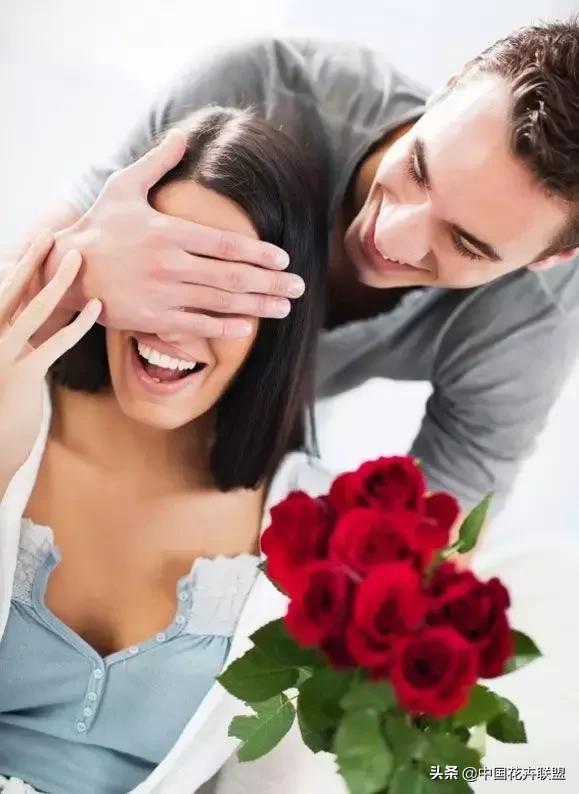 情人节的花是提前预订的吗,情人节的花要提前买吗