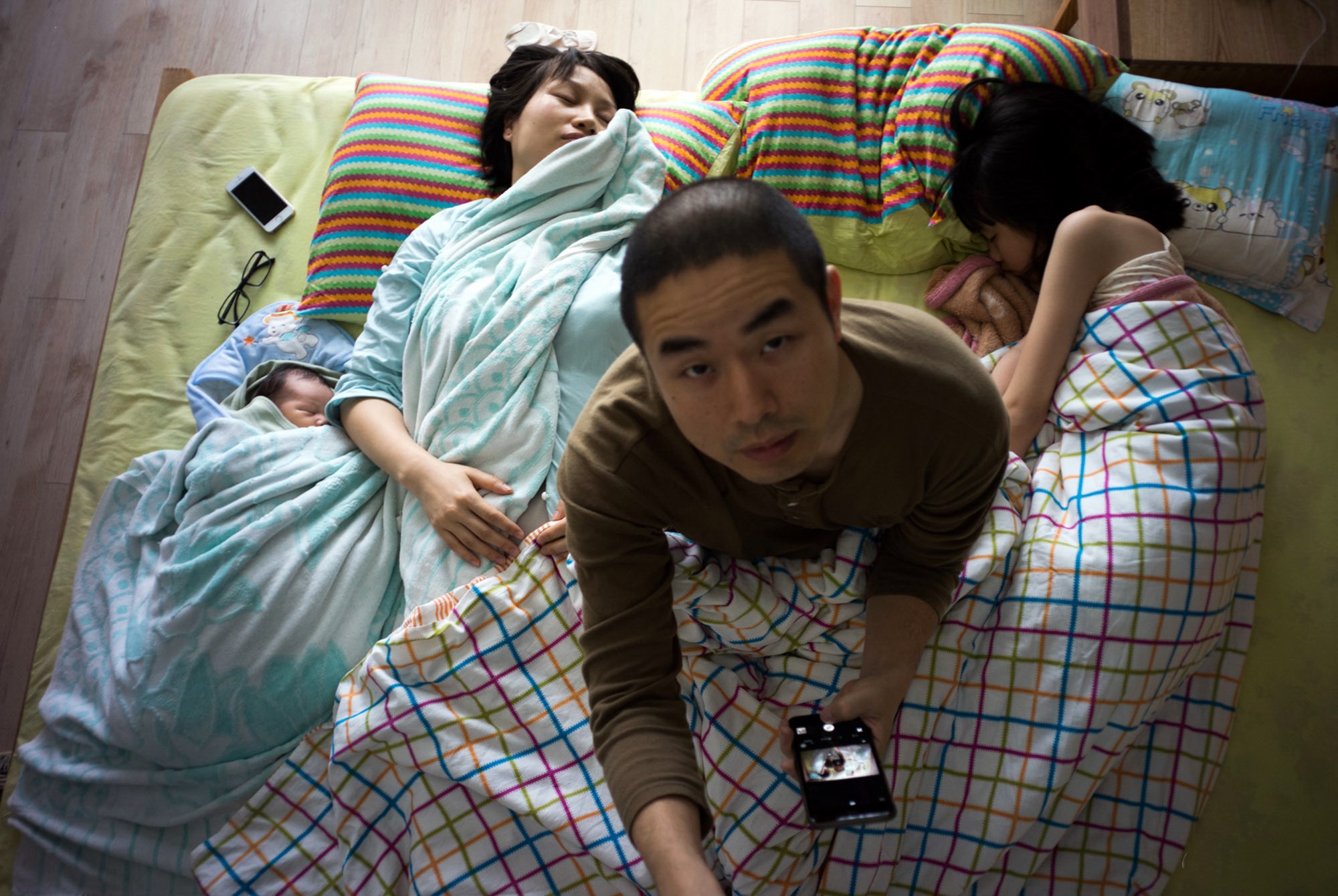 二胎老大老二区别,为什么二胎家庭老二比老大更机灵