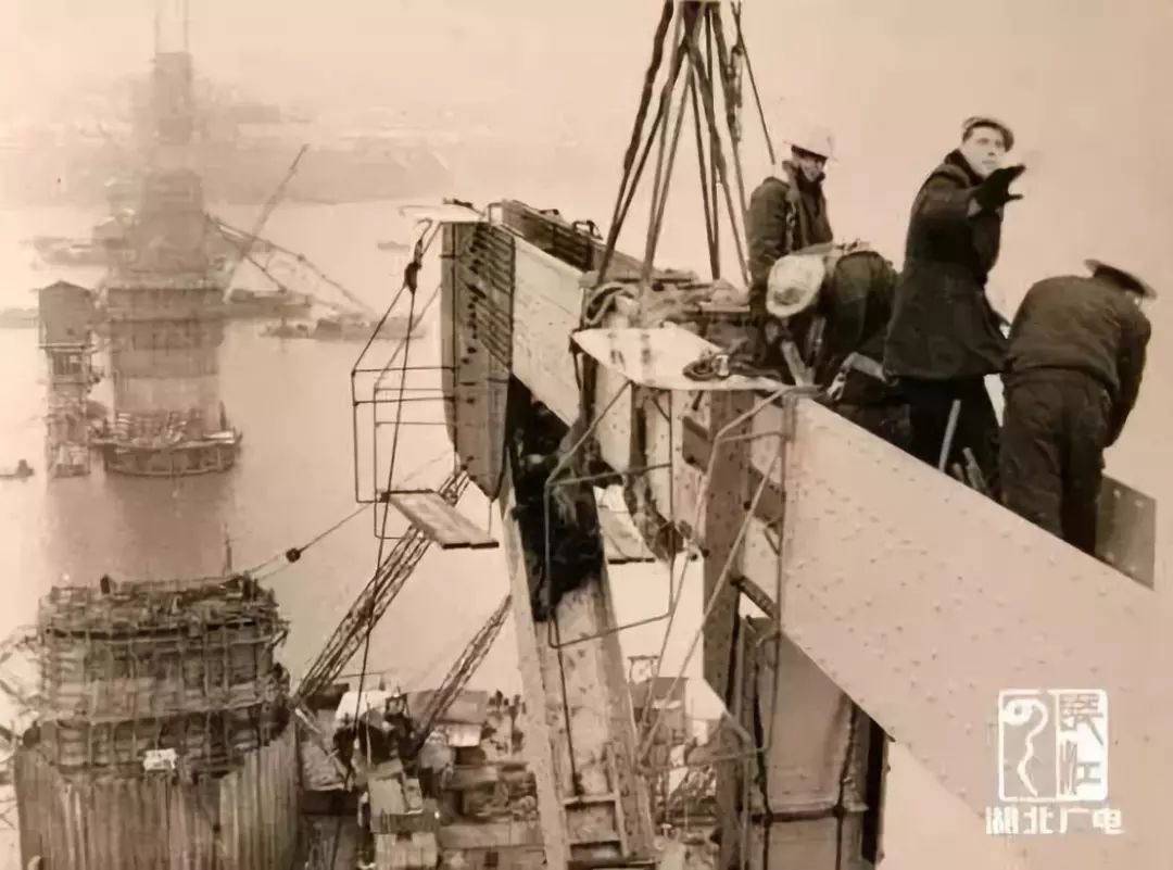 武汉的造桥水平,武汉造桥的视频