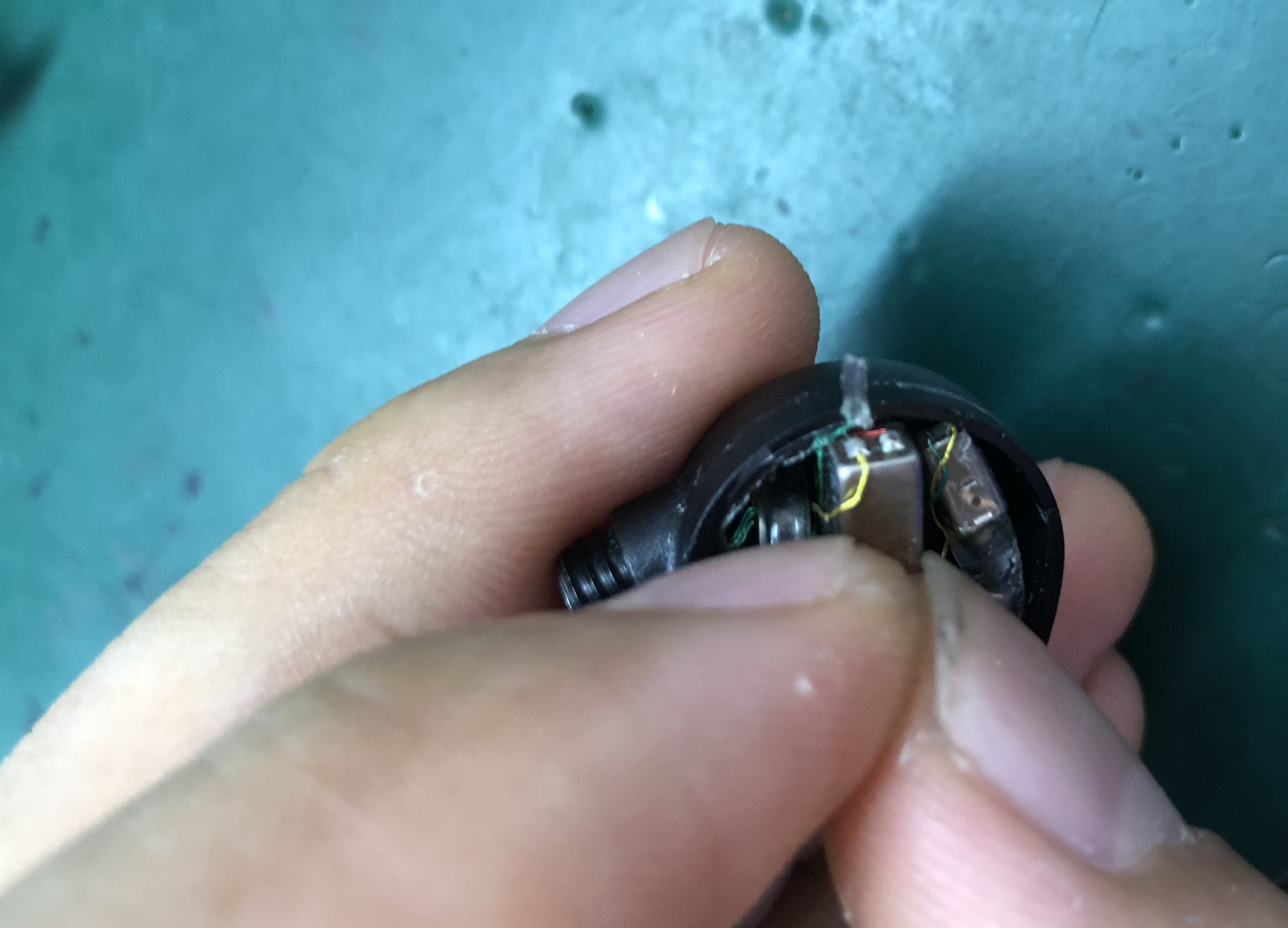 美国手工，艾利和JHROSIE动铁6单元耳机听感与偏音的拆解分析