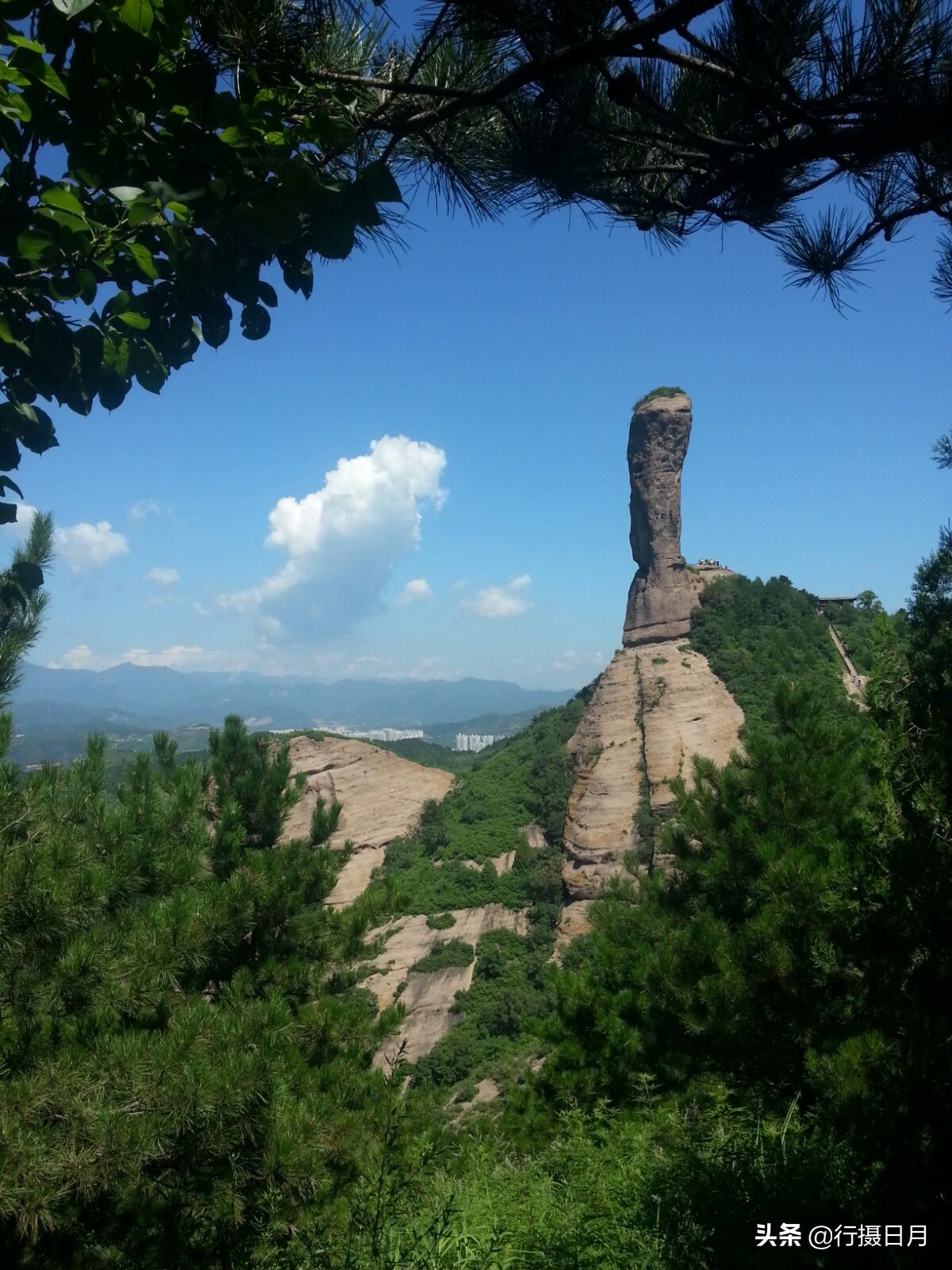 大自然鬼斧神工奇特山峰,大自然的鬼斧神工造就的奇峰怪石