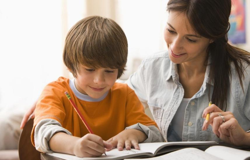 孩子总是不愿意写作业该怎么办,孩子不愿意做作业怎么催促都没用