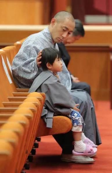 日本人评价小林麻央,小林麻央年轻照片