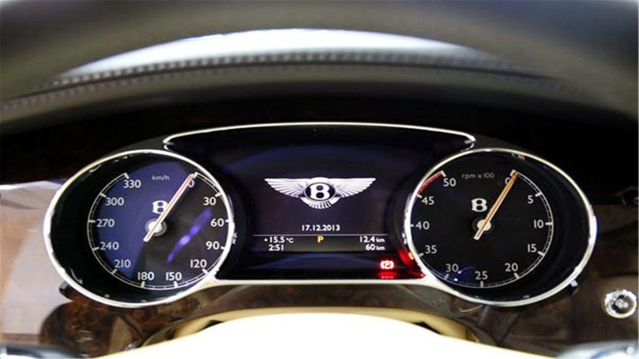 在行车过程中仪表盘会显示图标,行车时仪表盘会出现的图标有哪些