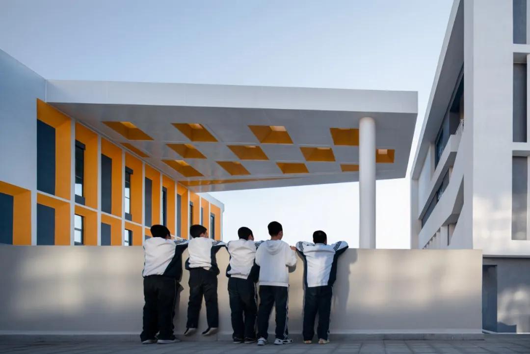 多维度的空间体系——东北英才教育集团第一中学/霍普股份