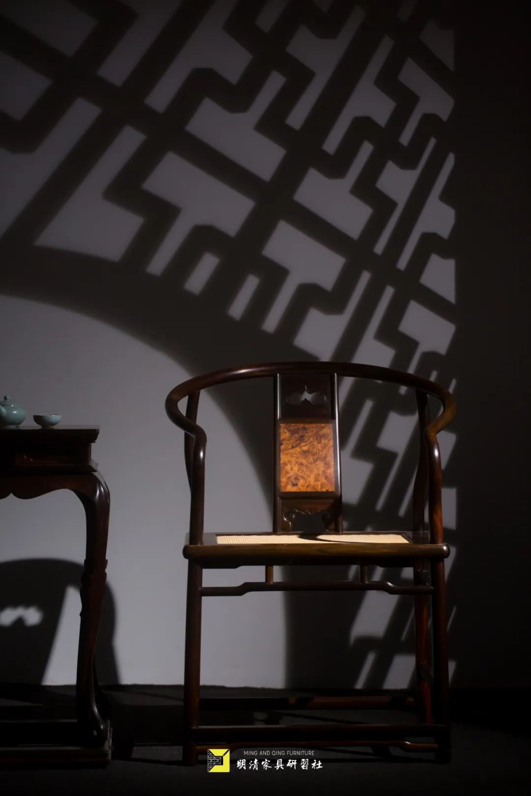 余尝净一室，置一圈椅|影木坊