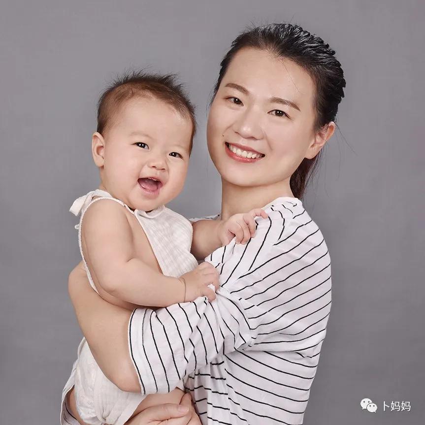 孕期怎样按摩乳房帮助以后产奶,刚出生如何按摩促进乳汁分泌