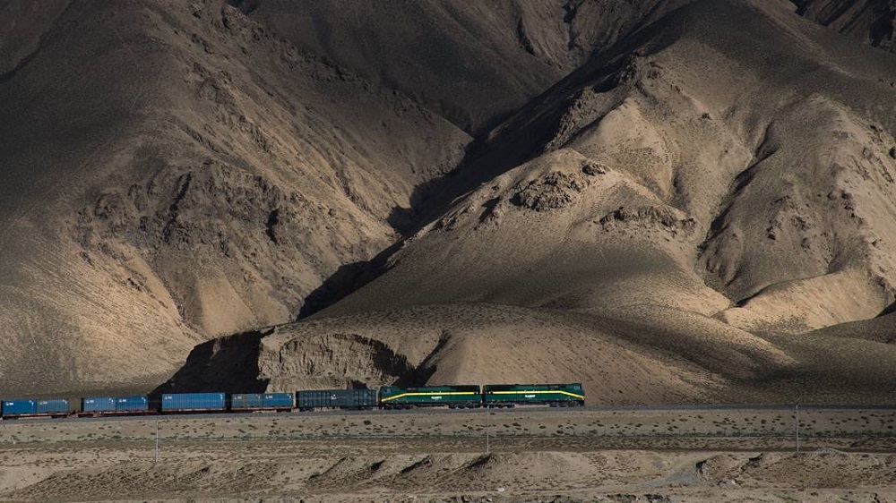 何必穷三代,千元大战风光摄影,残画幅镜头也有春天!