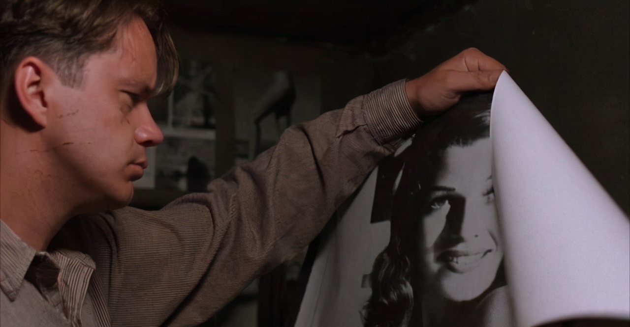 历时27年，他凭借2把小石锤、4张美女海报，逃离肖申克监狱