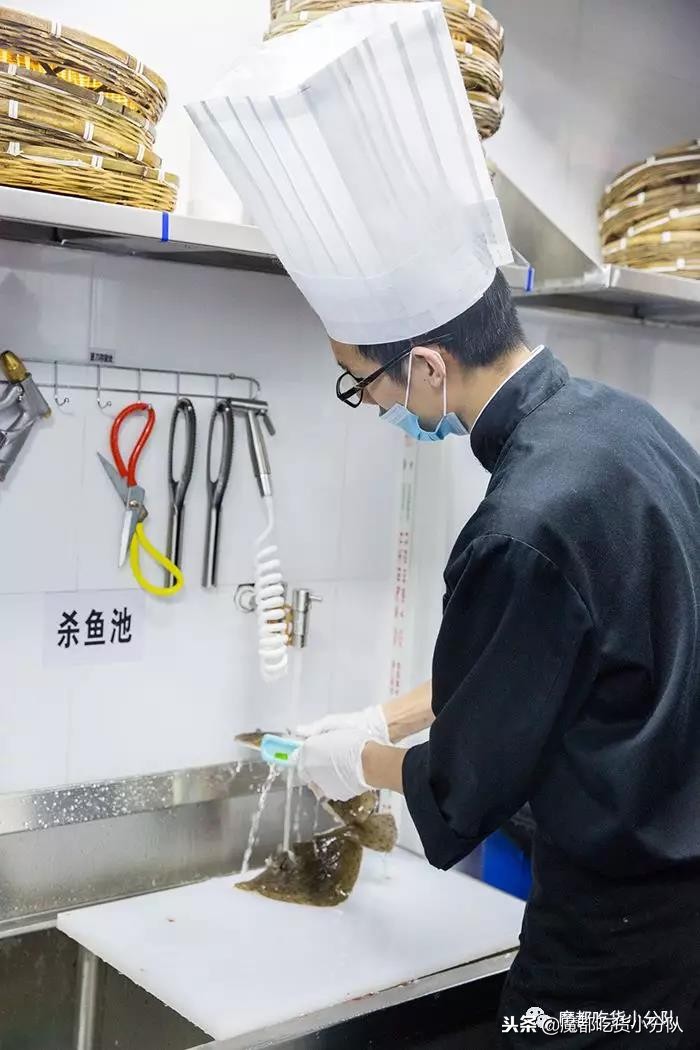 专吃加勒比海盗的店，还敢吃罗志祥