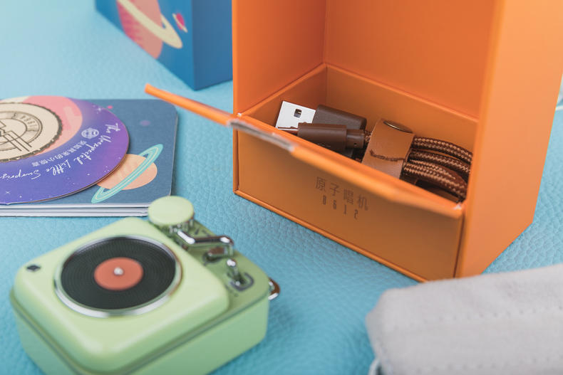 猫王老款收音机,猫王收音机创始人视频