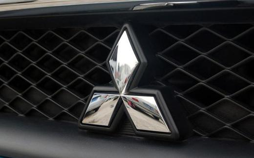 说起技术比两田好，但营业利润却暴跌86%，三菱走到如今谁背锅？