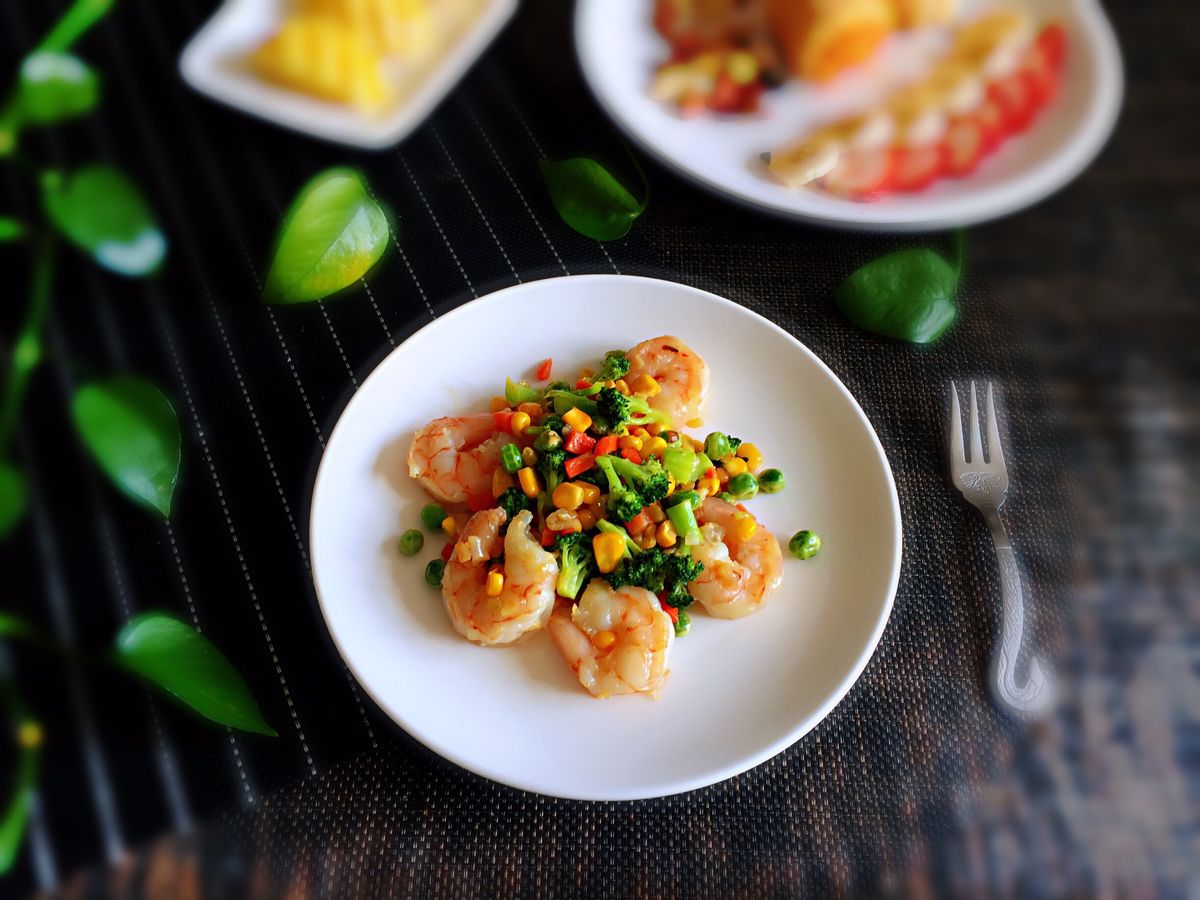 超市冷冻虾仁什锦玉米的家常做法,清淡鲜美又营养的清炒虾仁