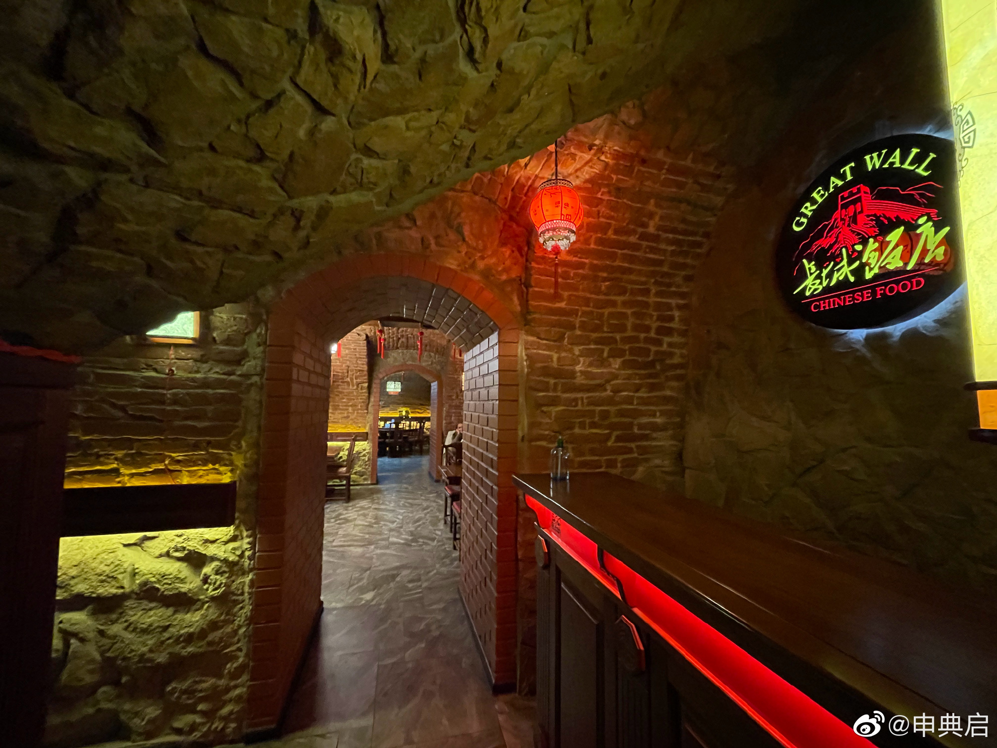 利沃夫最神奇的地方在于历史上多次易主，墓地都有各历史时期风格