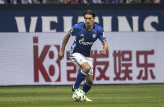 德甲蓝魔后卫被AC米兰看中，凯发游戏聚焦球队引援政策