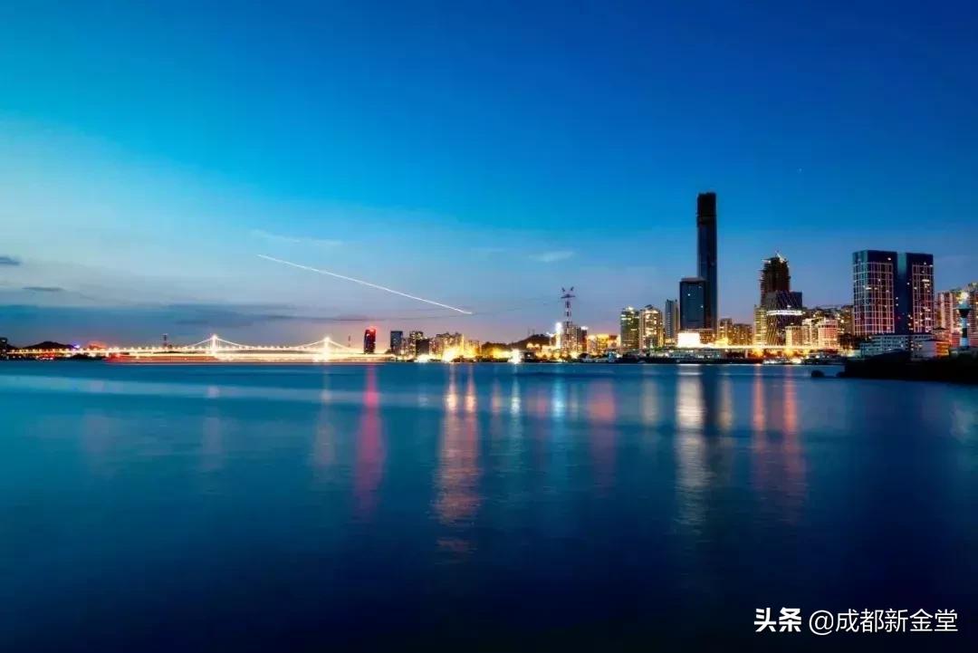 成都到西安往返机票最低478元！下个月，成都人买机票去这些地方爆划算！