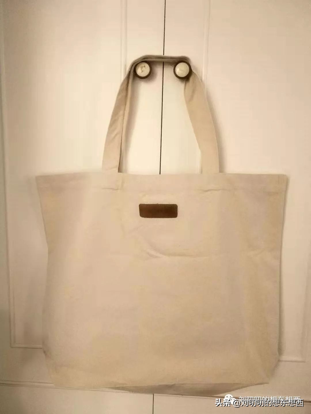 白t穿搭高级感西装,今年超级火的白t加西装外套